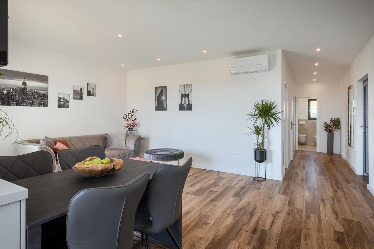 Belvedere Holidays Novigrad  Ngoại thất bức ảnh